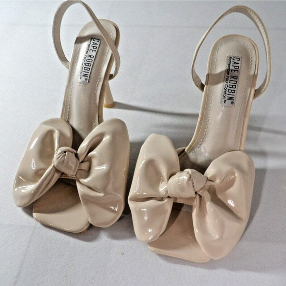 Cape Robbins 8.5 Square Toe Big Bow Pumps Stiletto Heels Ivory White Gifted 4" - Picture 1 of 12